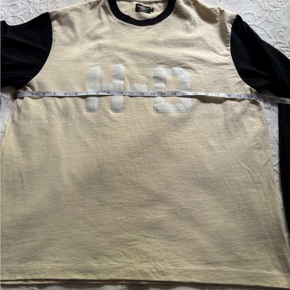 Harley-Davidson cream color body with black long sleeves. H-D lettering front. - Picture 4 of 8